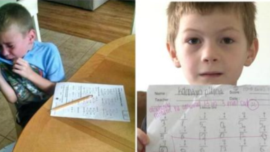 Photo of Teacher writes ‘absolutely pathetic’ on 7-year-old’s math paper