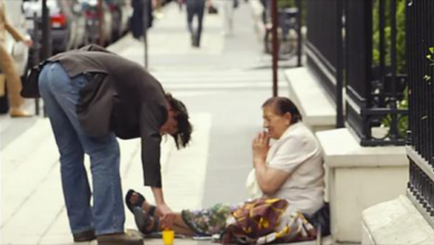 Photo of Keanu Reeves Wears Worn-Out Shoes & Is ‘Embarrassed’ by Cash — Instead He Spends His Money on Homeless & Donations