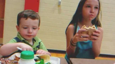 Photo of Kid Shares His Lunch with Poor Girl, Next Day She Picks Him and Grandma up in Black SUV — Story of the Day