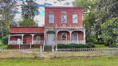 Photo of Save This House! Captain John Day house is back on the market in Georgia. $109,000