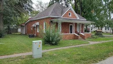Photo of ! ! New Listing ! ! Check out 206 Park St in Cisne, IL. $86,000