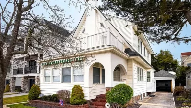 Photo of Quintessential Margate Parkway home perfect for a fixer upper or tear down to build a brand-new home.