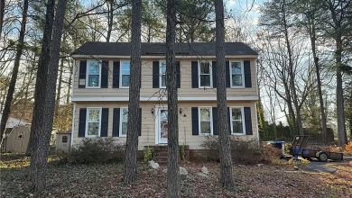 Photo of Welcome to 901 Kevin Drive a 3 bed 2 bath Colonial home in the highly sought-after Maybeury Elementary School District. $199,000