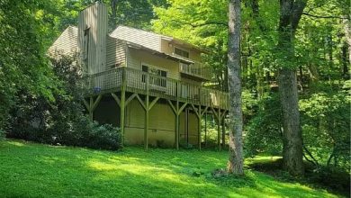 Photo of Great house with lots of decks and a big yard only 8-10 min from Boone. $385,000