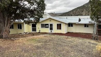 Photo of Single level home on 5.88 acres in Riverside Ranch subdivision approximately 18 miles out of Prineville. $199,900
